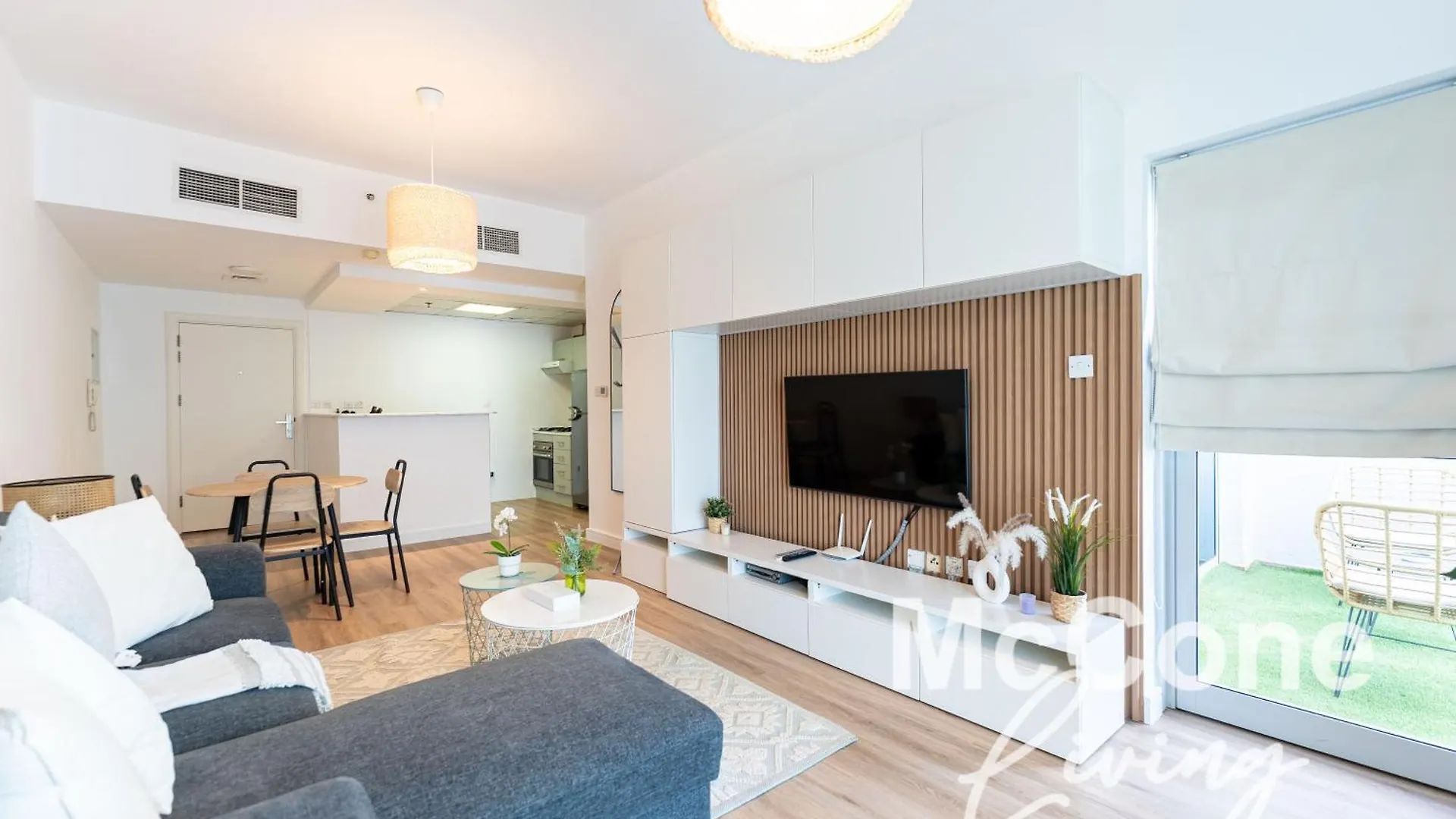 Apartment Central 1Br In Marina With Private Terrace & Pool Dubai